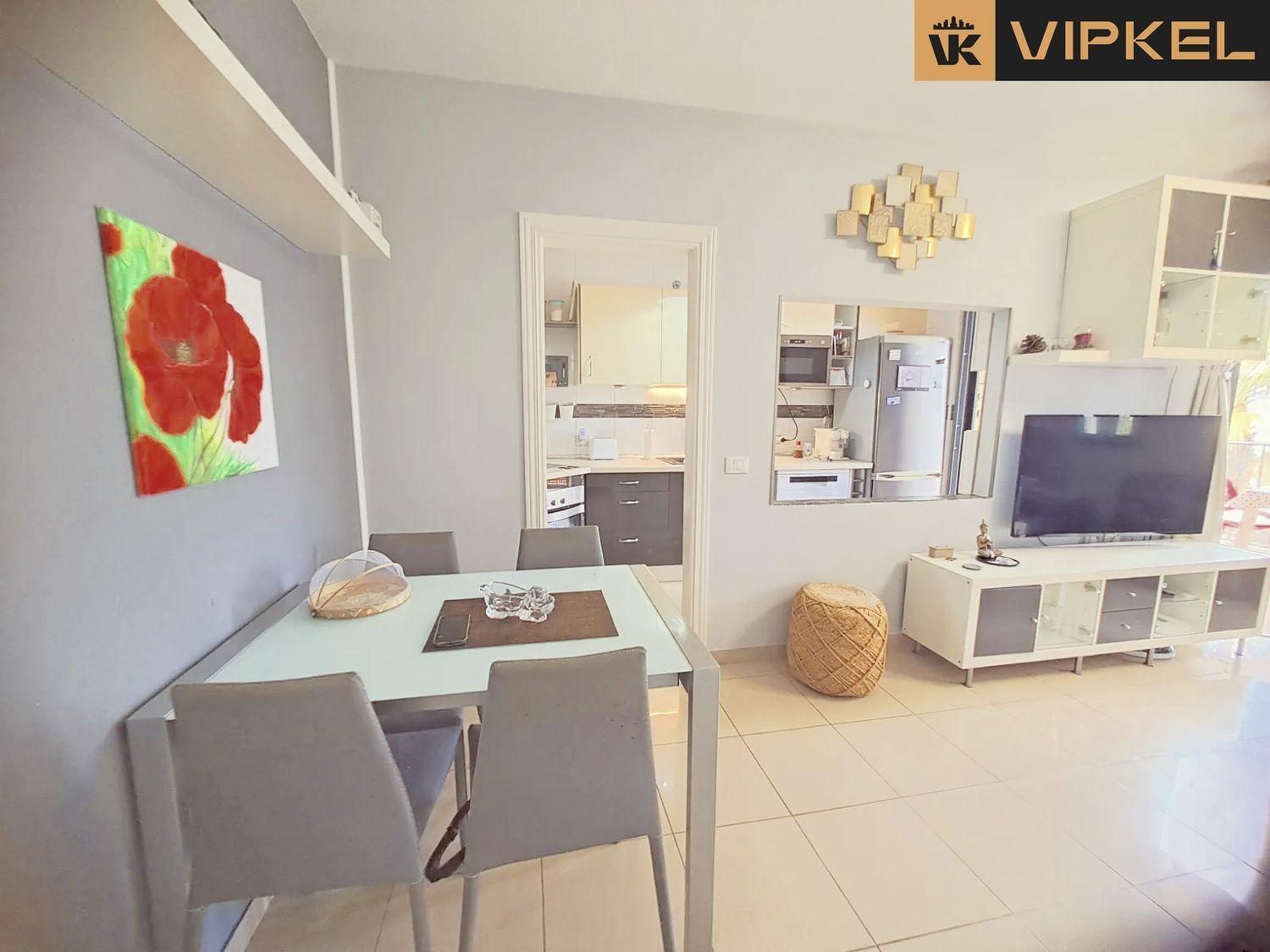 Flat for Sale in Arona