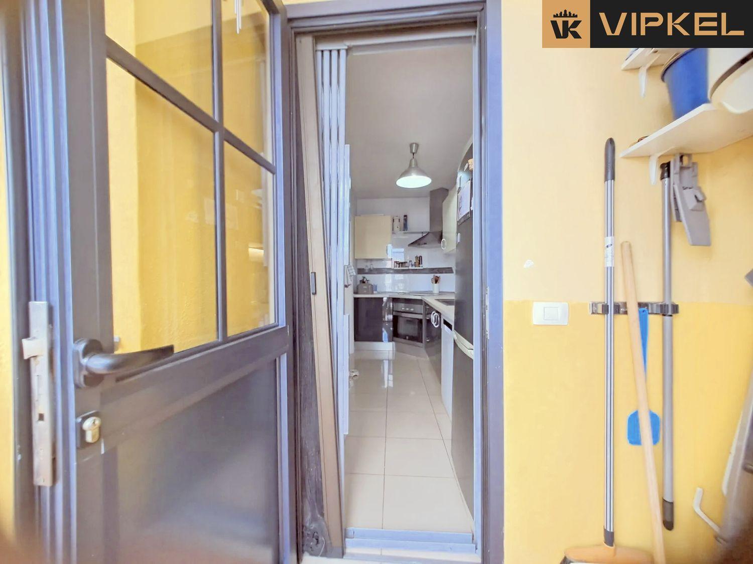 Flat for Sale in Arona