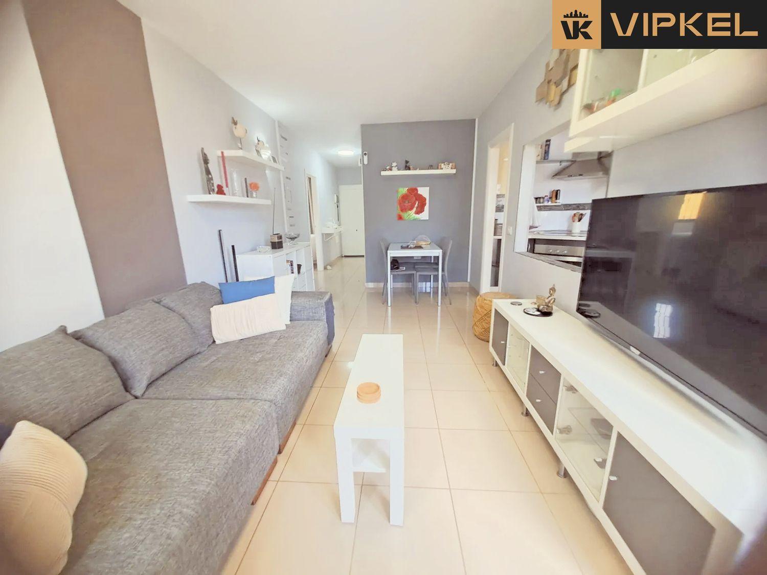 Flat for Sale in Arona