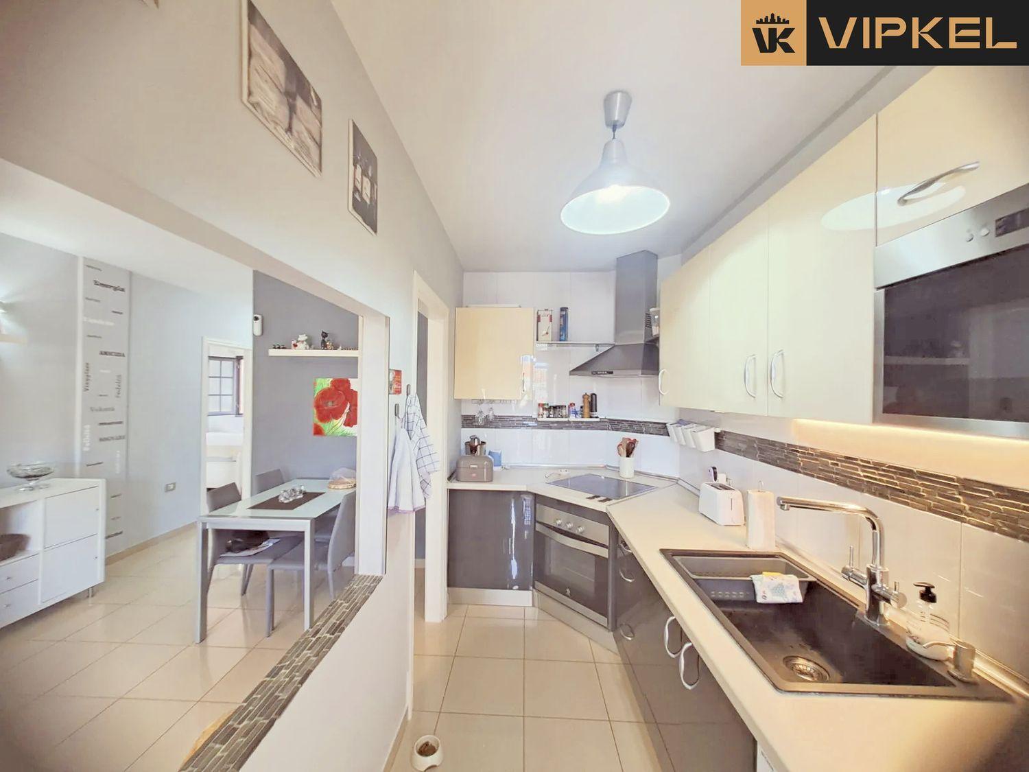 Flat for Sale in Arona