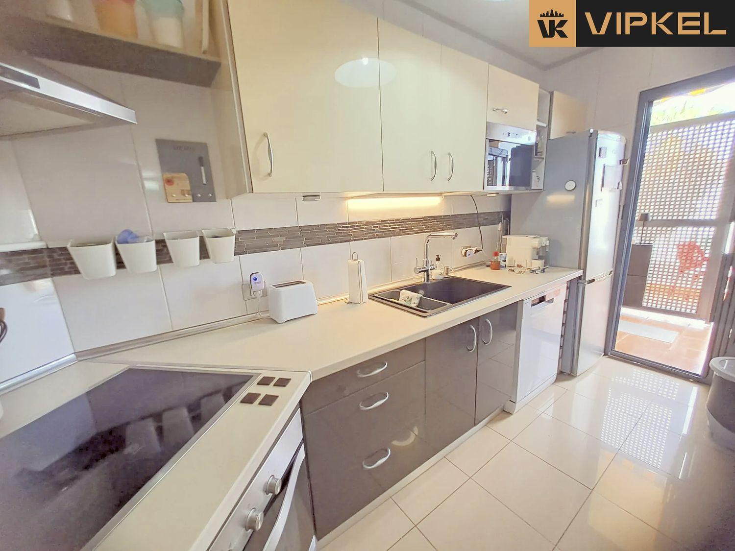 Flat for Sale in Arona