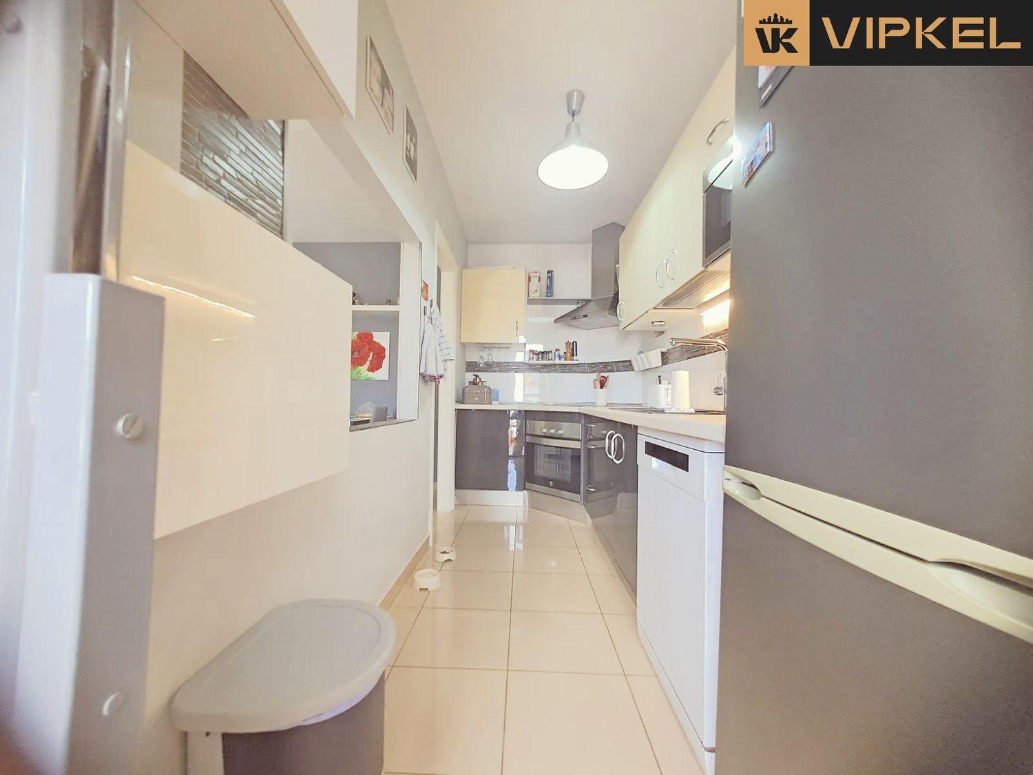 Flat for Sale in Arona