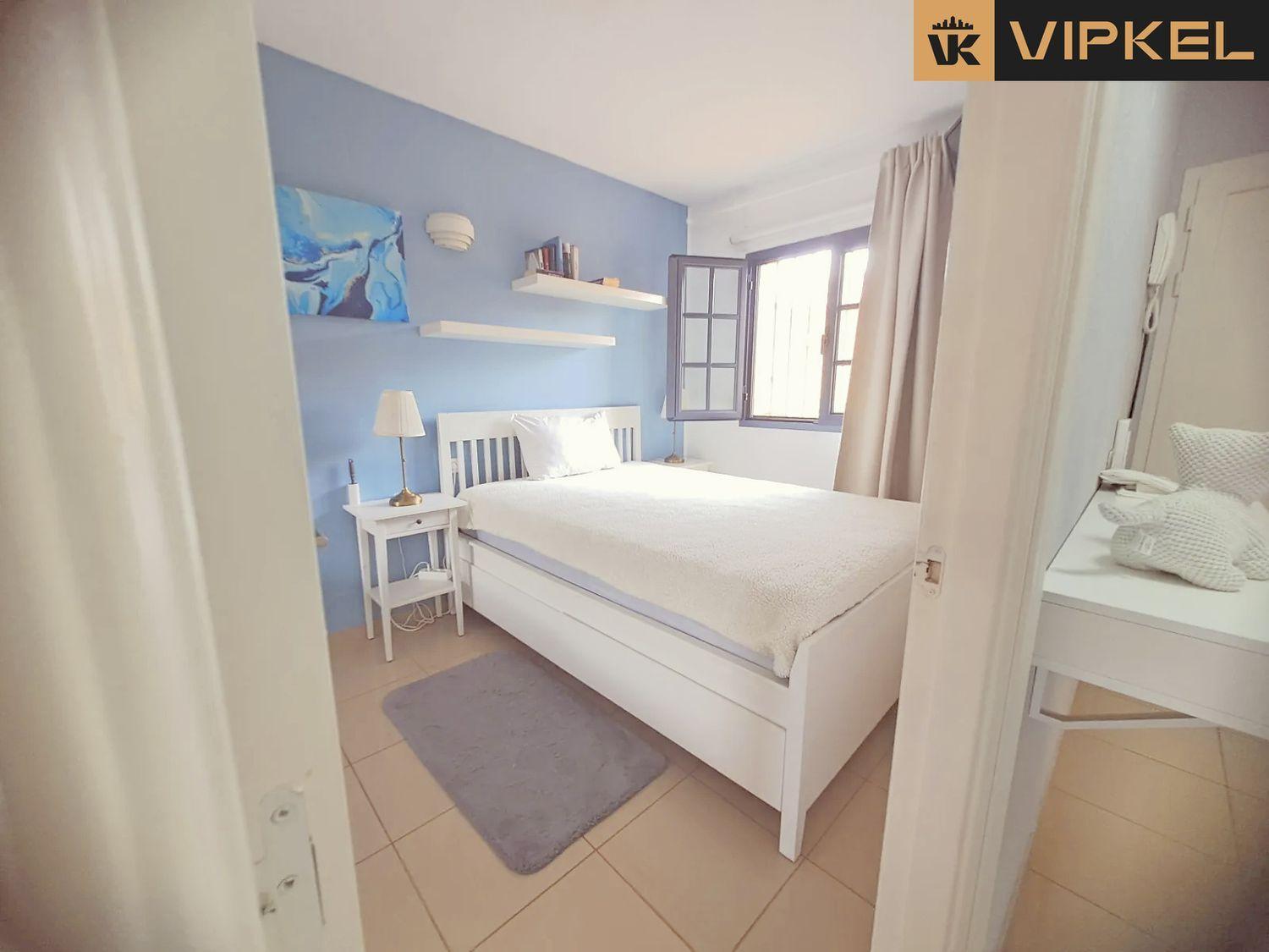 Flat for Sale in Arona