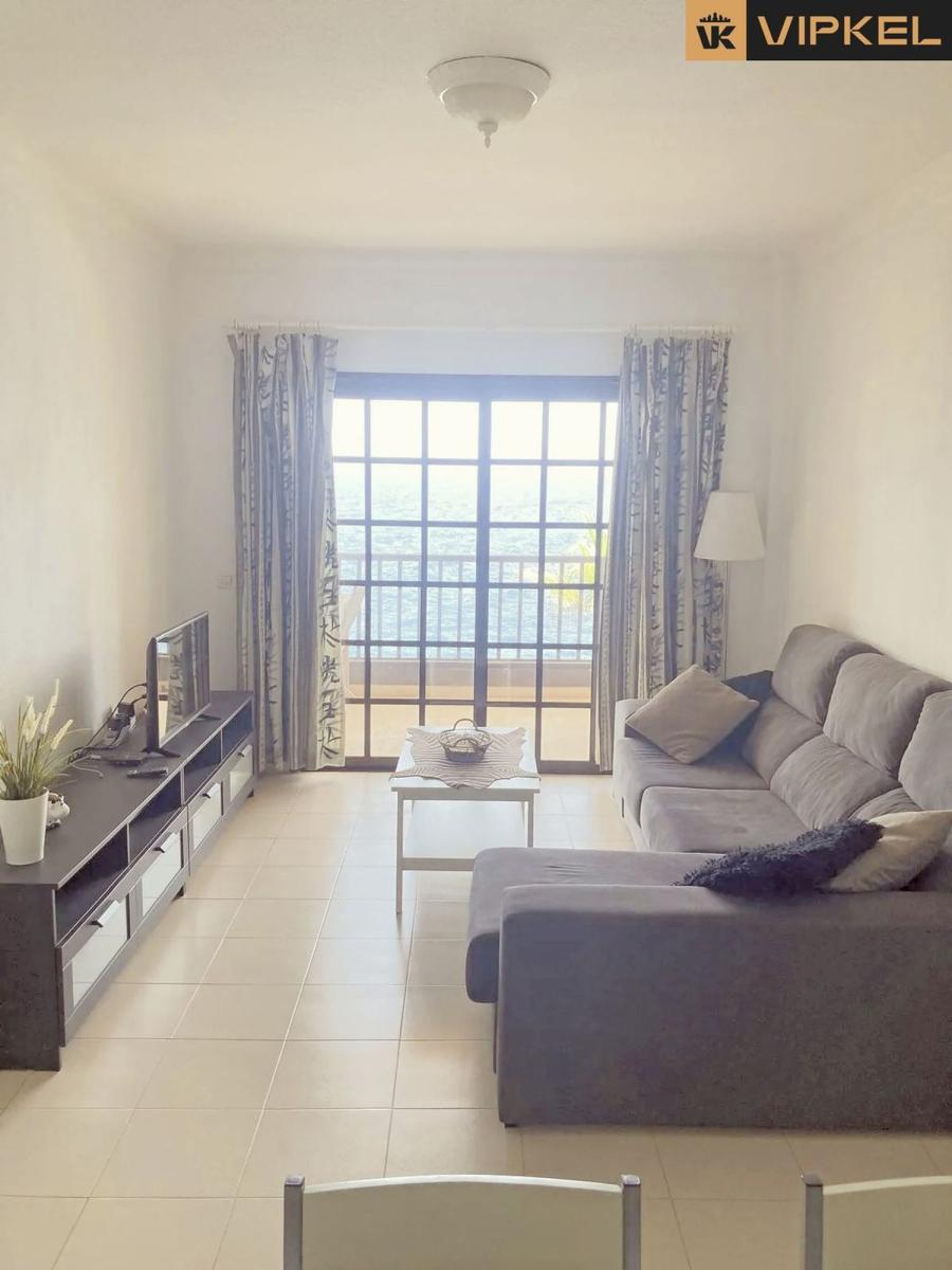 Flat for Sale in Arona