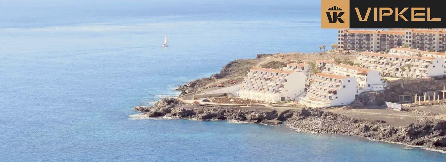Flat for Sale in Arona