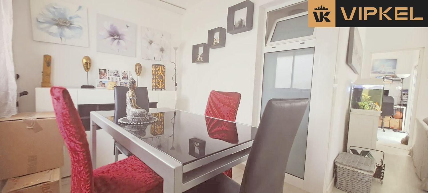 Flat for Sale in Arona