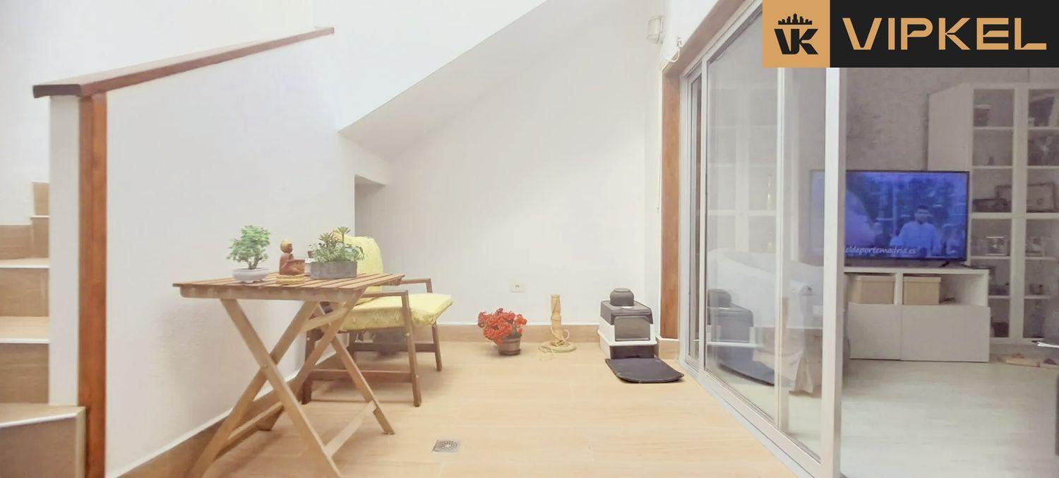 Flat for Sale in Arona