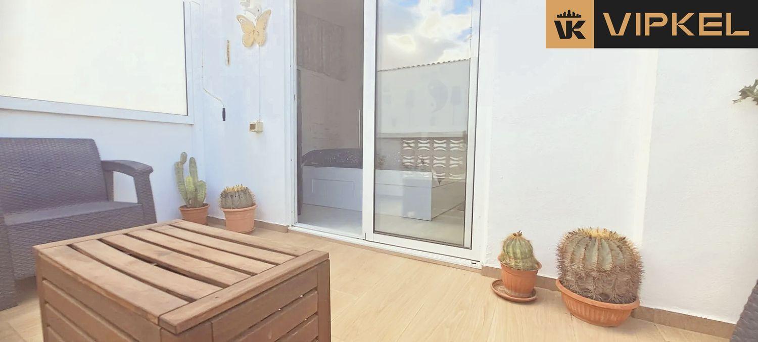 Flat for Sale in Arona