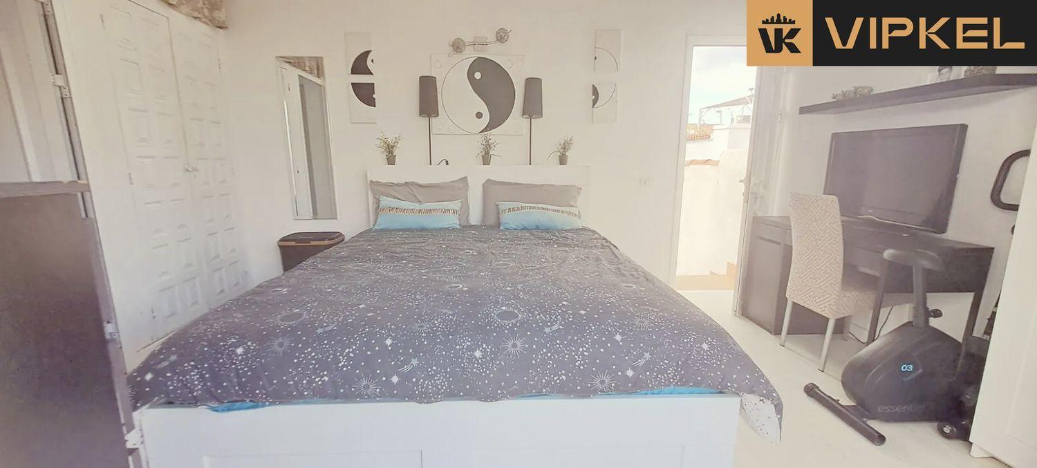 Flat for Sale in Arona