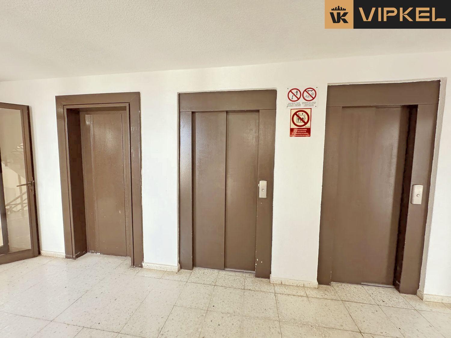 Flat for Sale in Arona