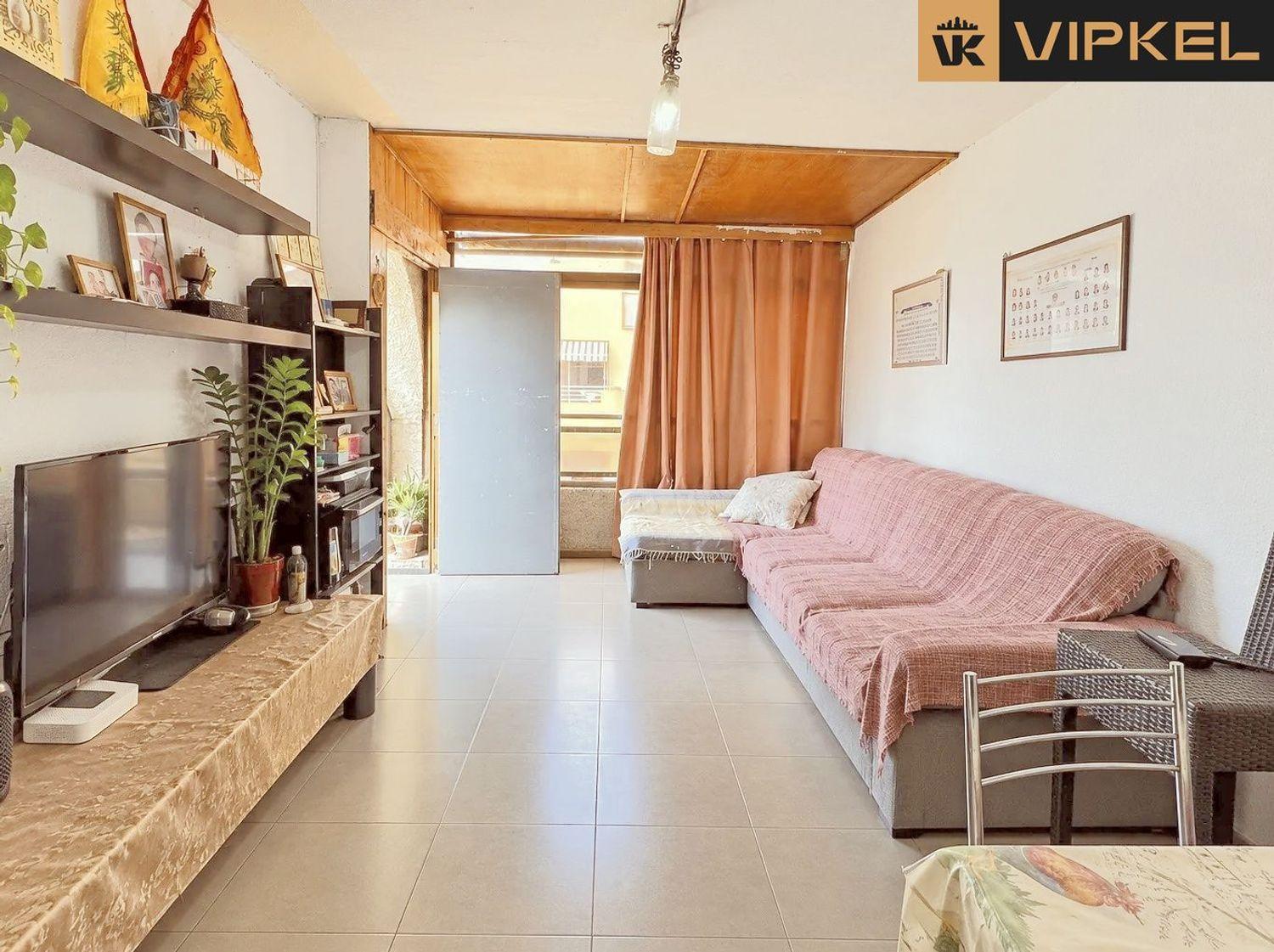 Flat for Sale in Arona