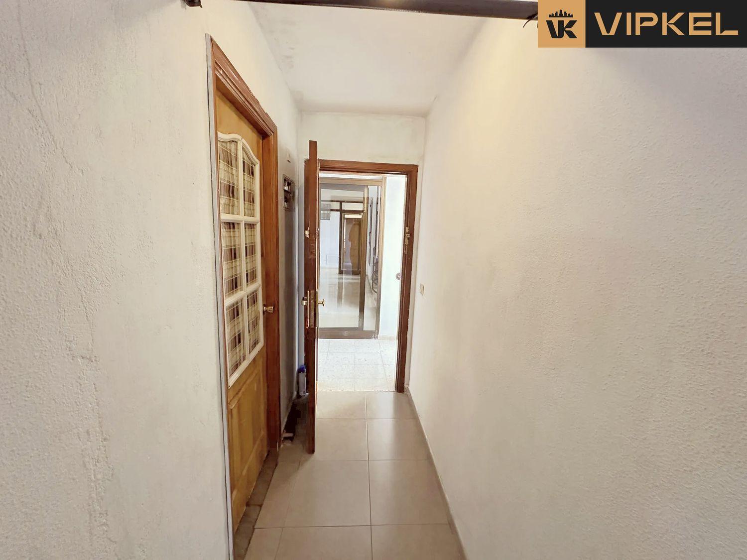 Flat for Sale in Arona