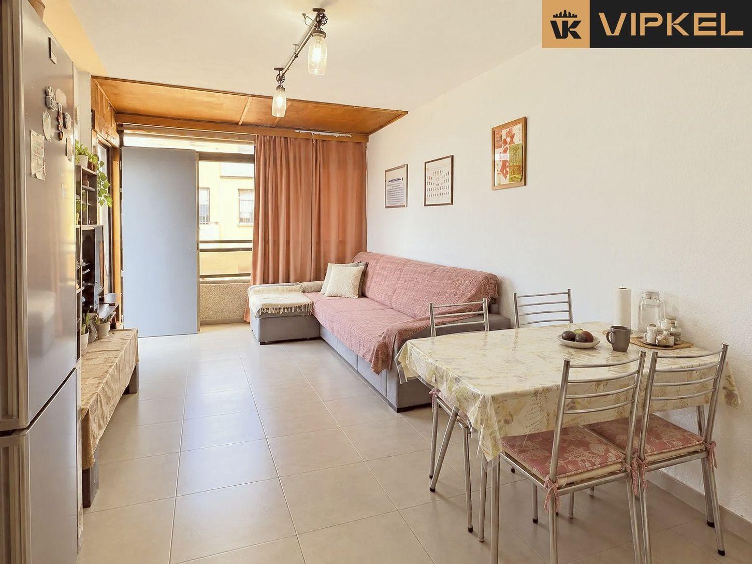 Flat for Sale in Arona