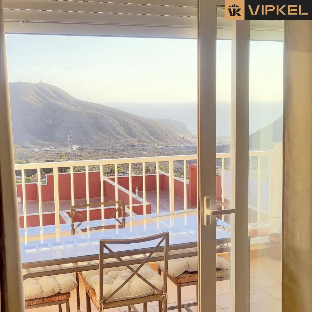 Flat for Sale in Arona