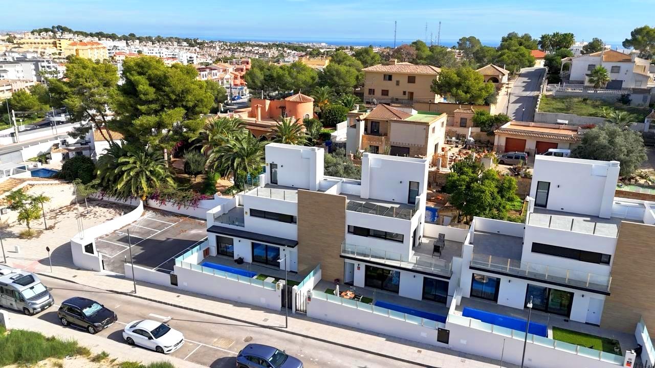 Villa en Venta en Orihuela