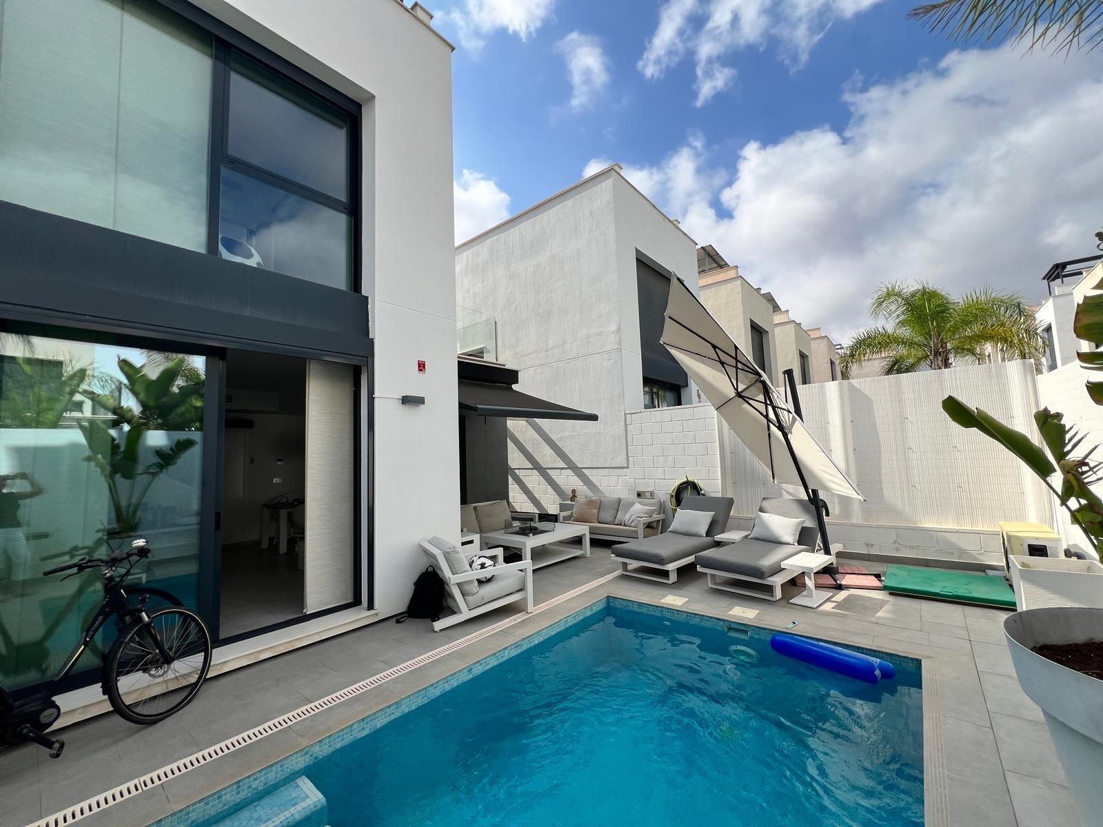 Villa for Sale in Orihuela