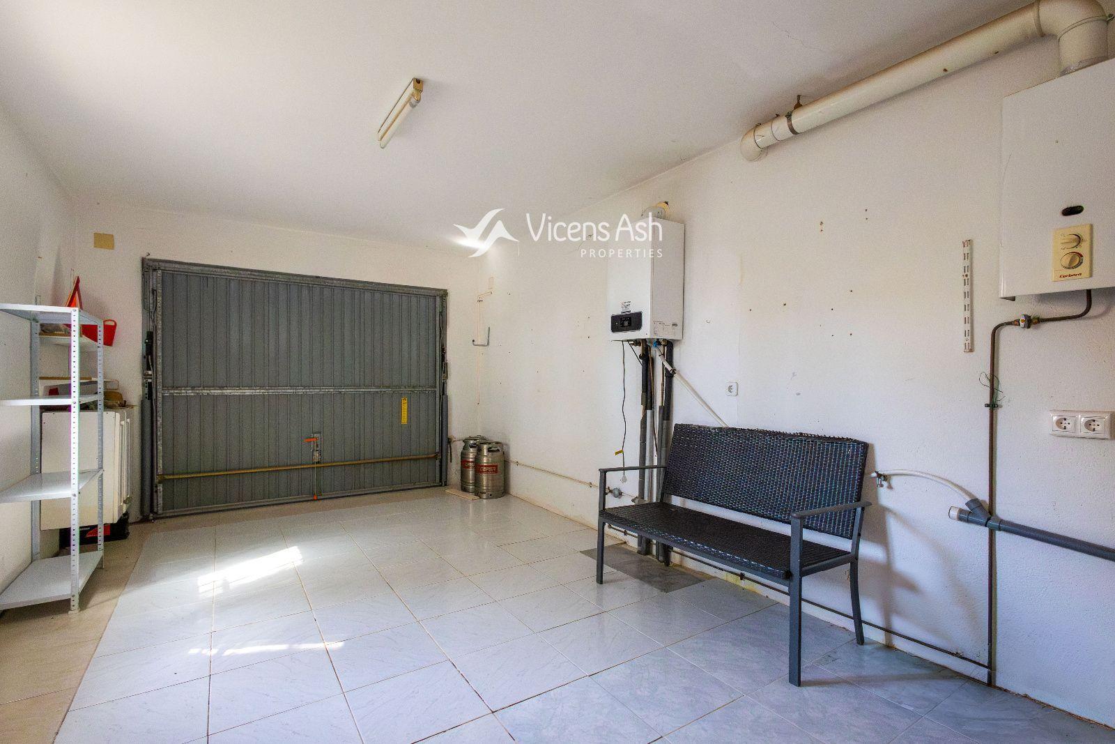 Villa for Sale in Pedreguer