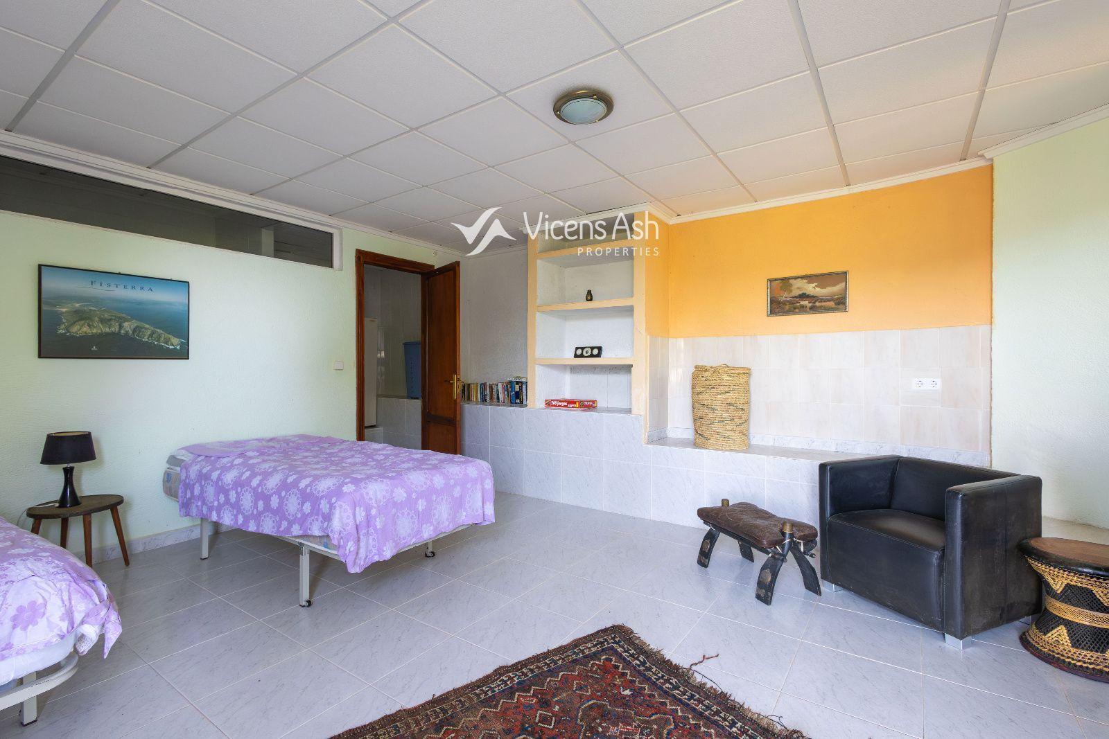 Villa for Sale in Pedreguer