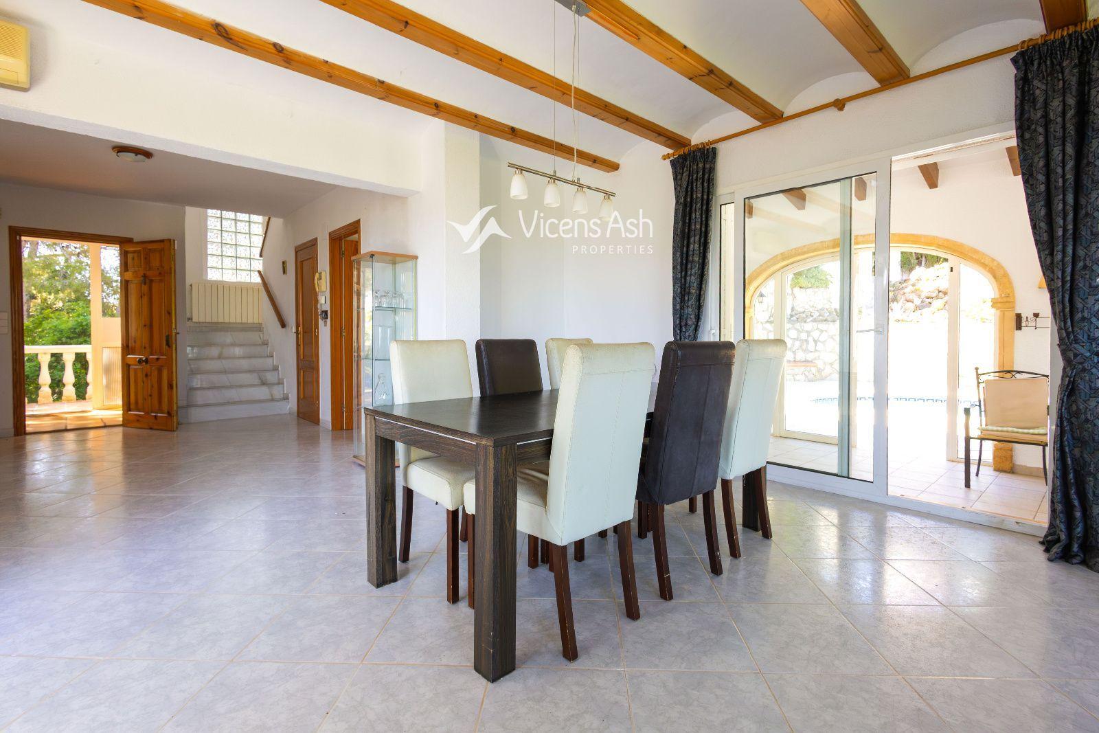 Villa for Sale in Pedreguer
