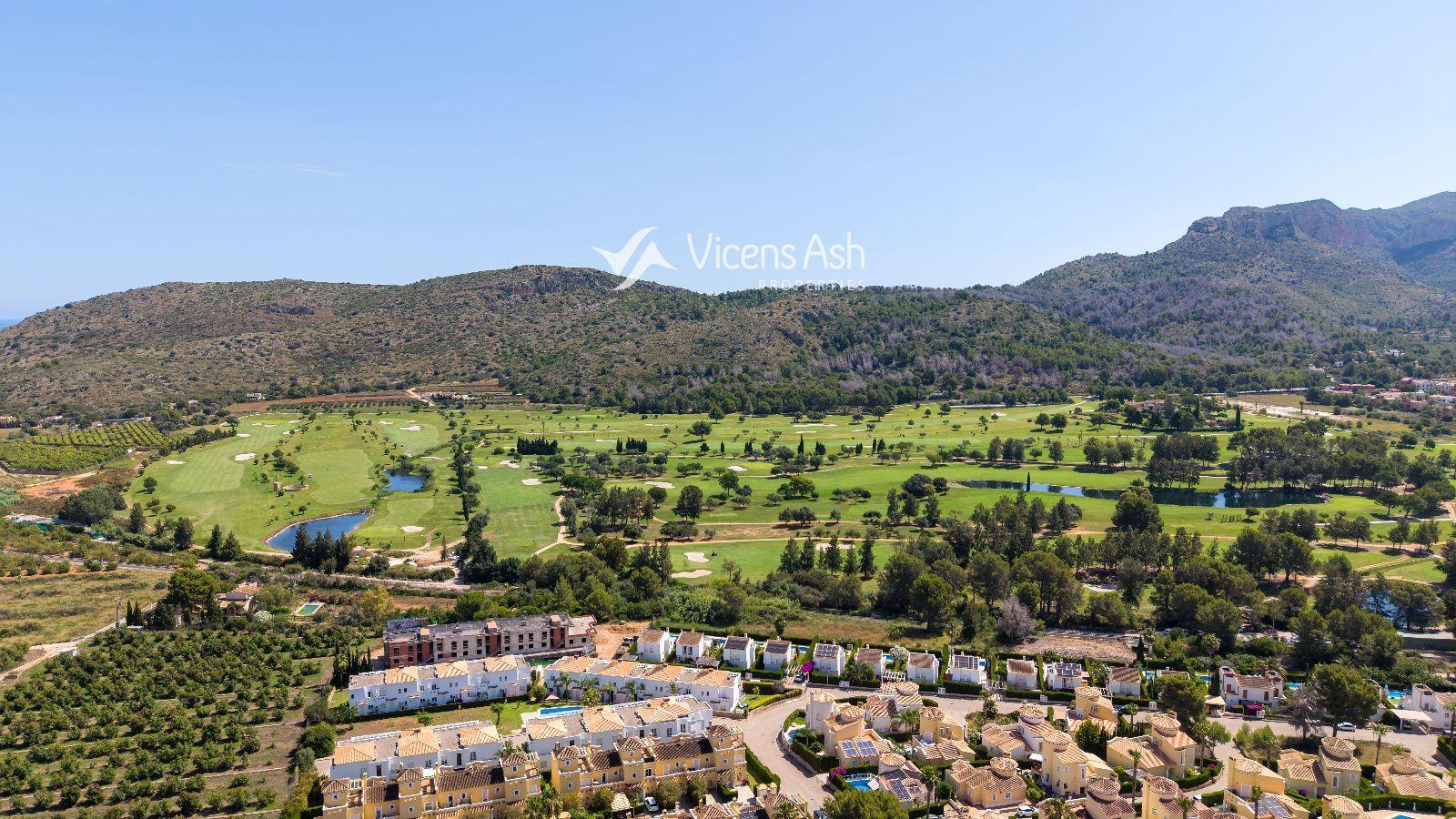 Villa for Sale in Pedreguer