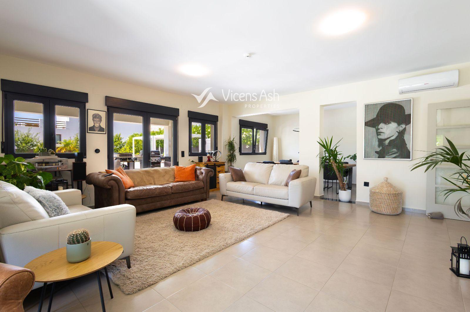 Villa for Sale in Jávea