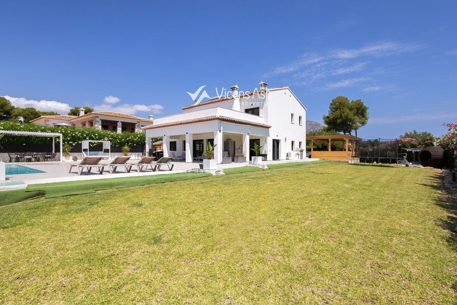 Villa for Sale in Jávea