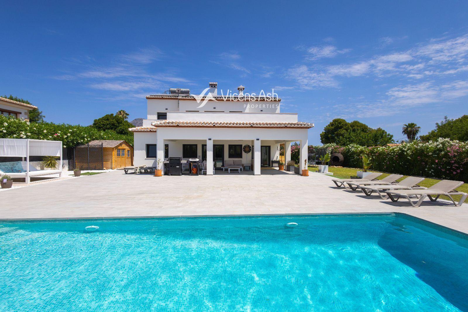 Villa for Sale in Jávea