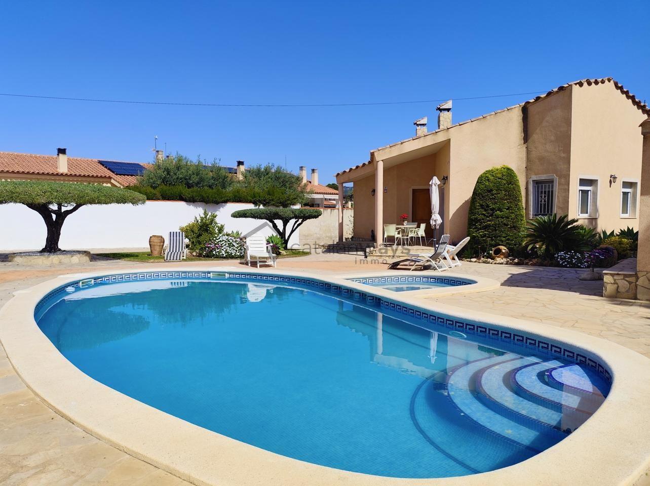 Villa for Sale in L' Ametlla de Mar