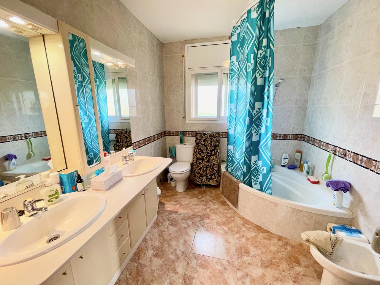 Villa for Sale in L' Ametlla de Mar