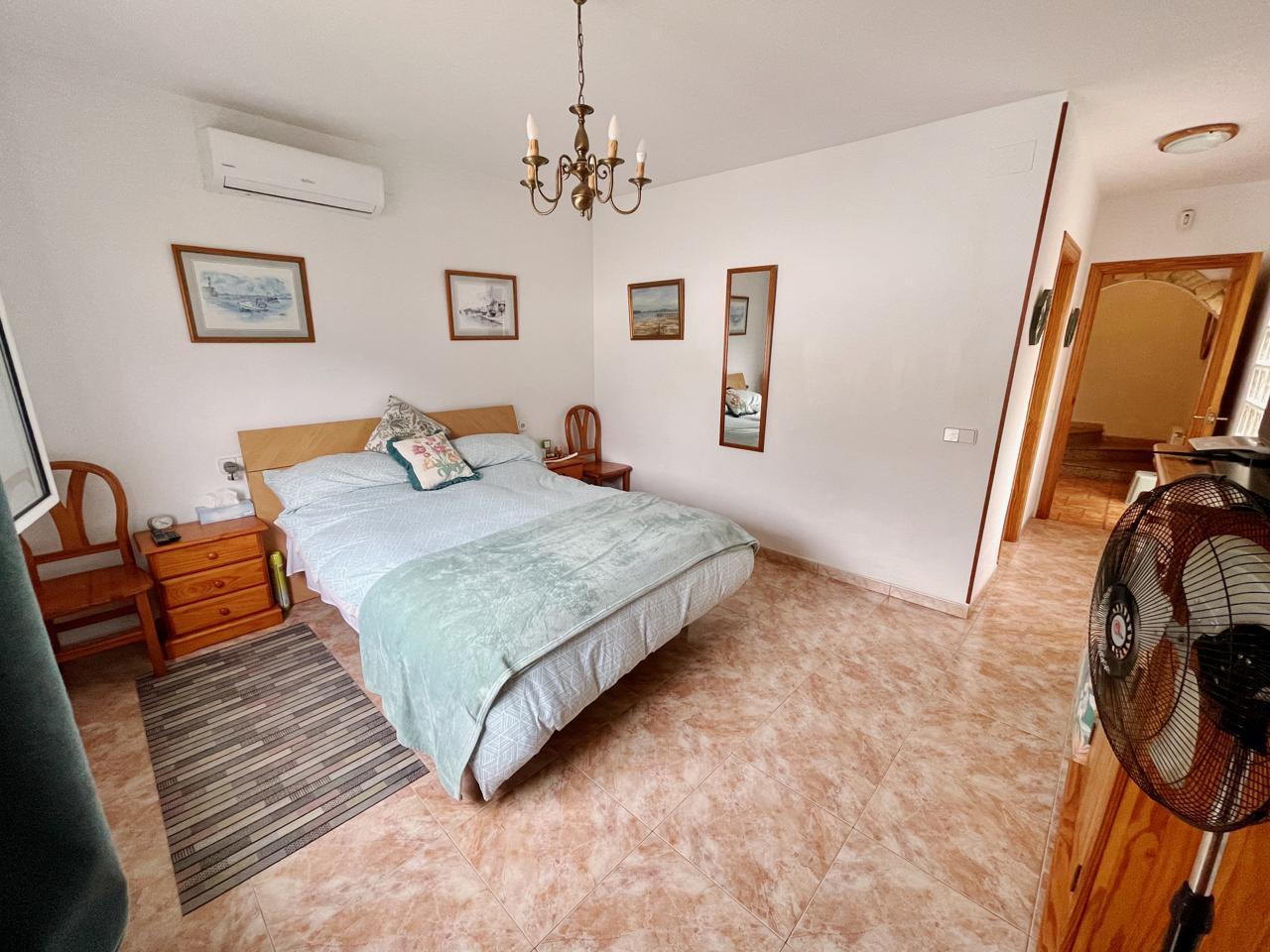 Villa for Sale in L' Ametlla de Mar