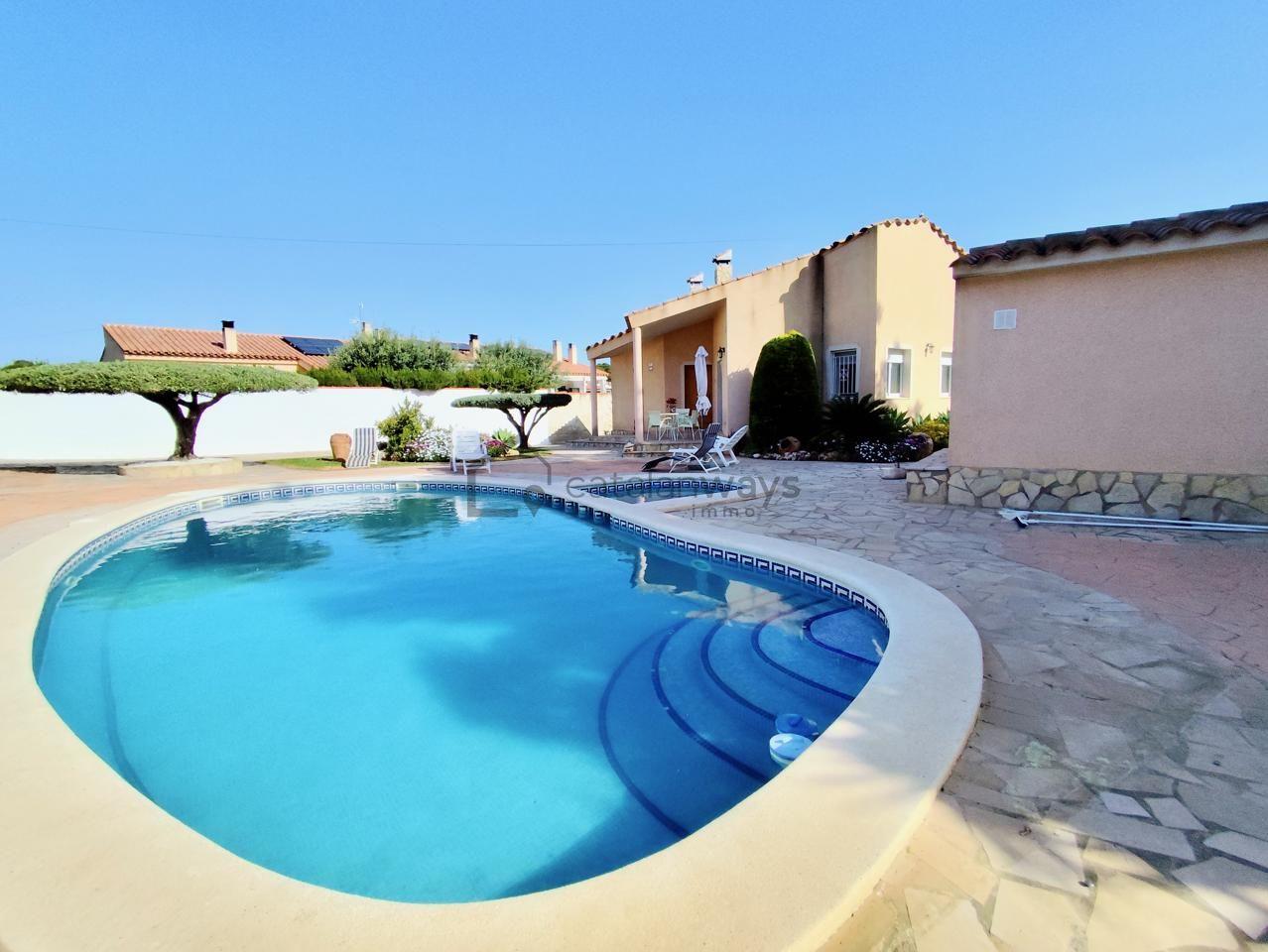 Villa for Sale in L' Ametlla de Mar