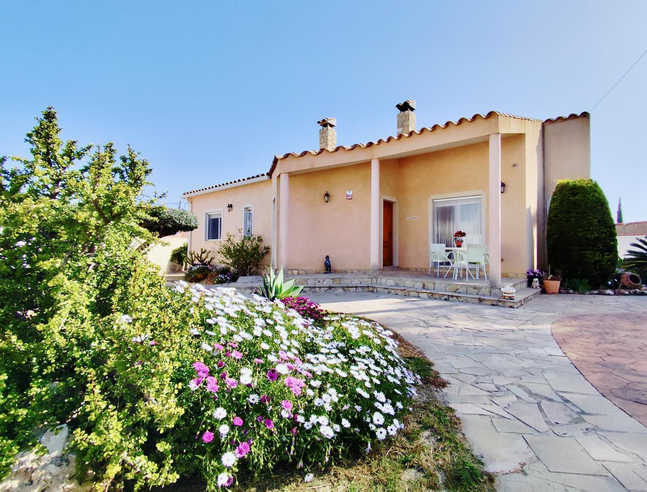 Villa for Sale in L' Ametlla de Mar