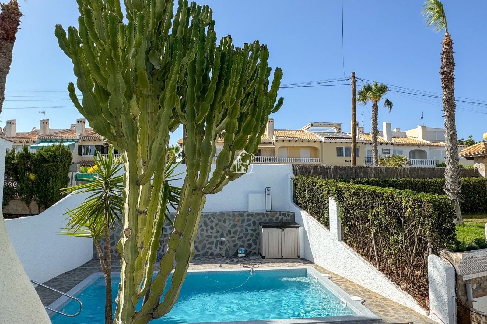 Villa en Alquiler en Orihuela