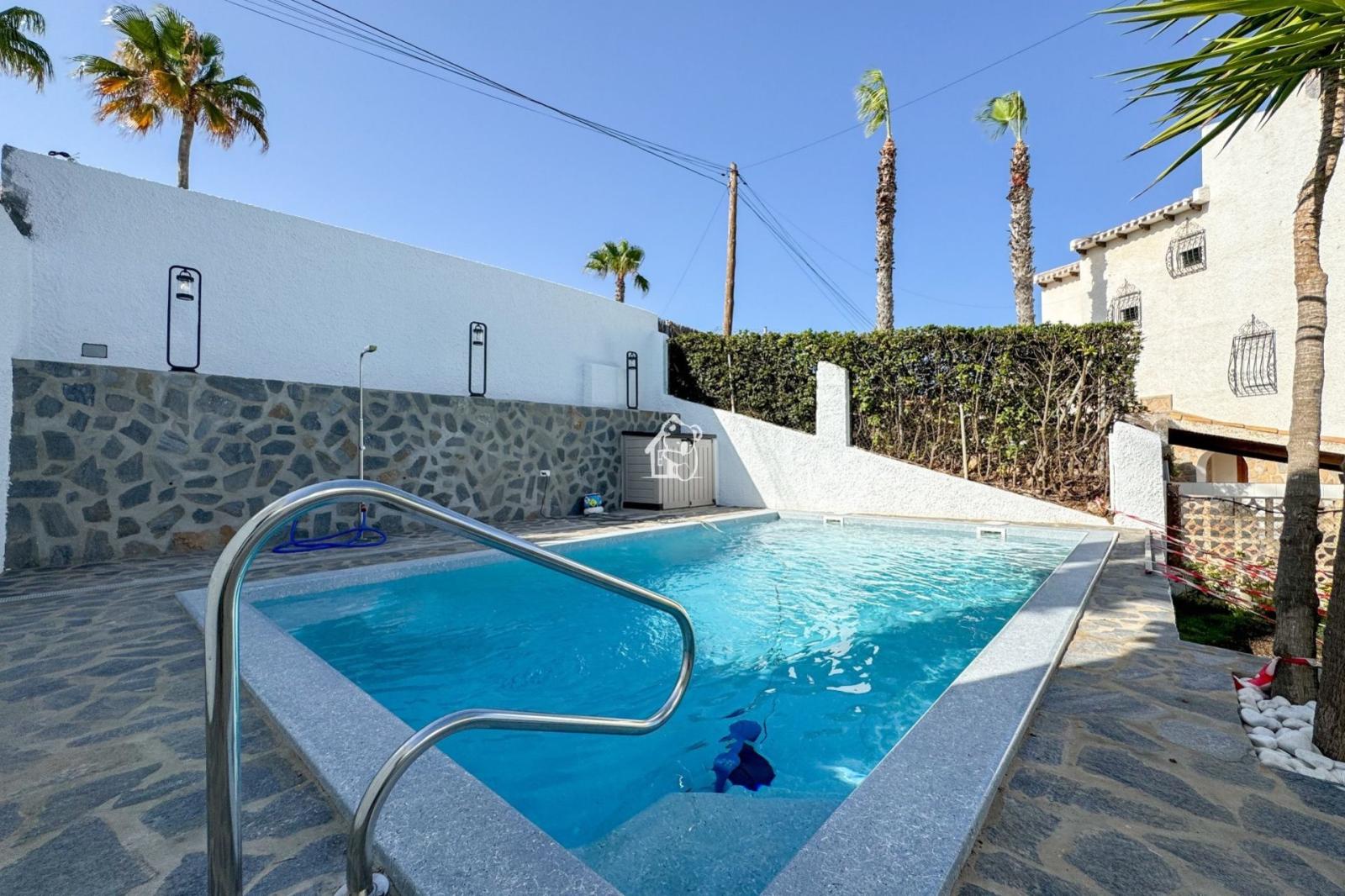 Villa en Alquiler en Orihuela