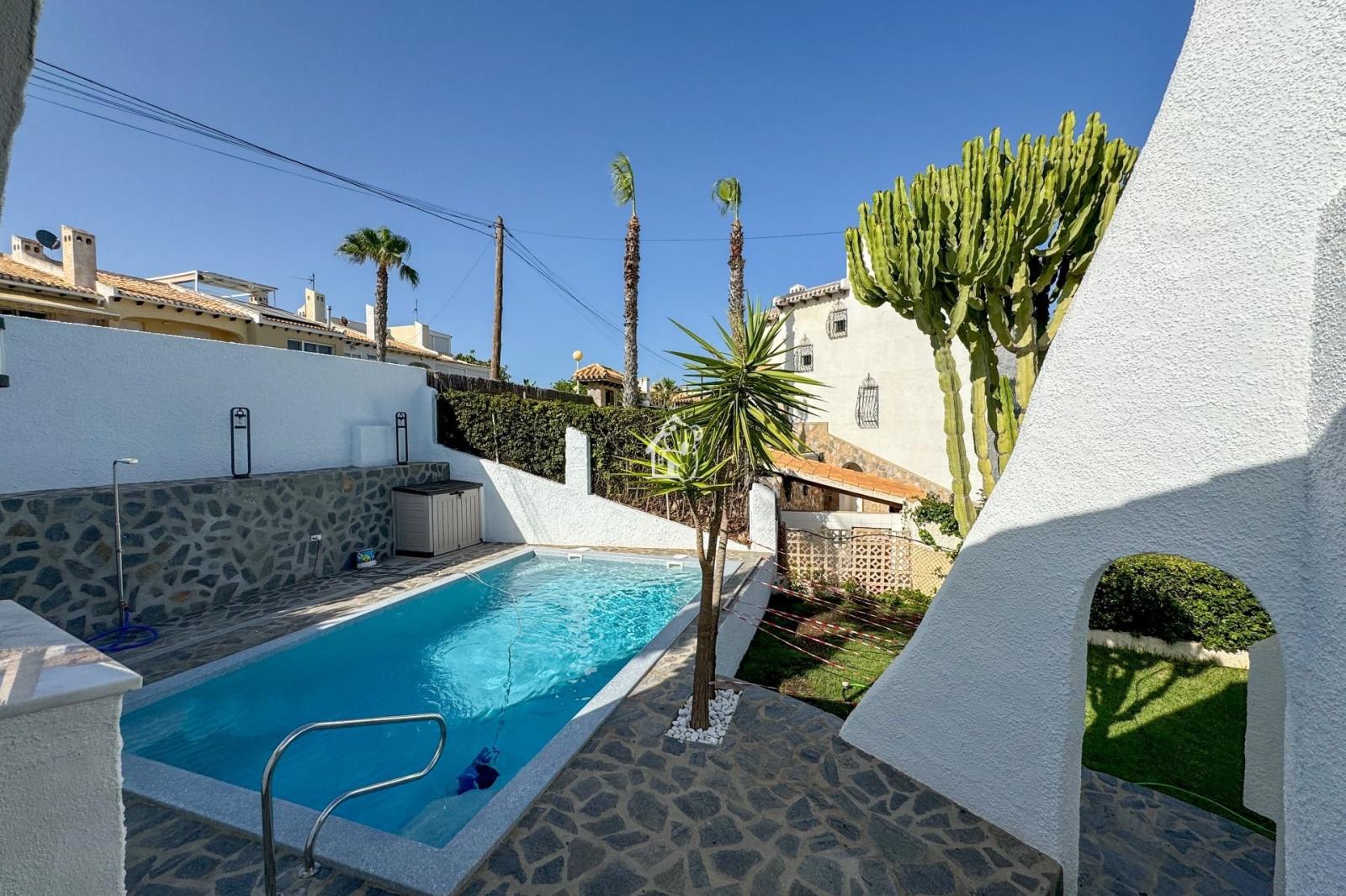 Villa en Alquiler en Orihuela