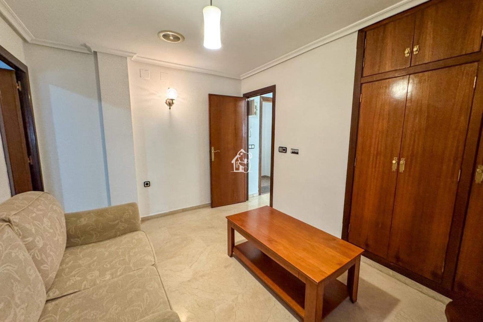 Flat for Rent in Torrevieja