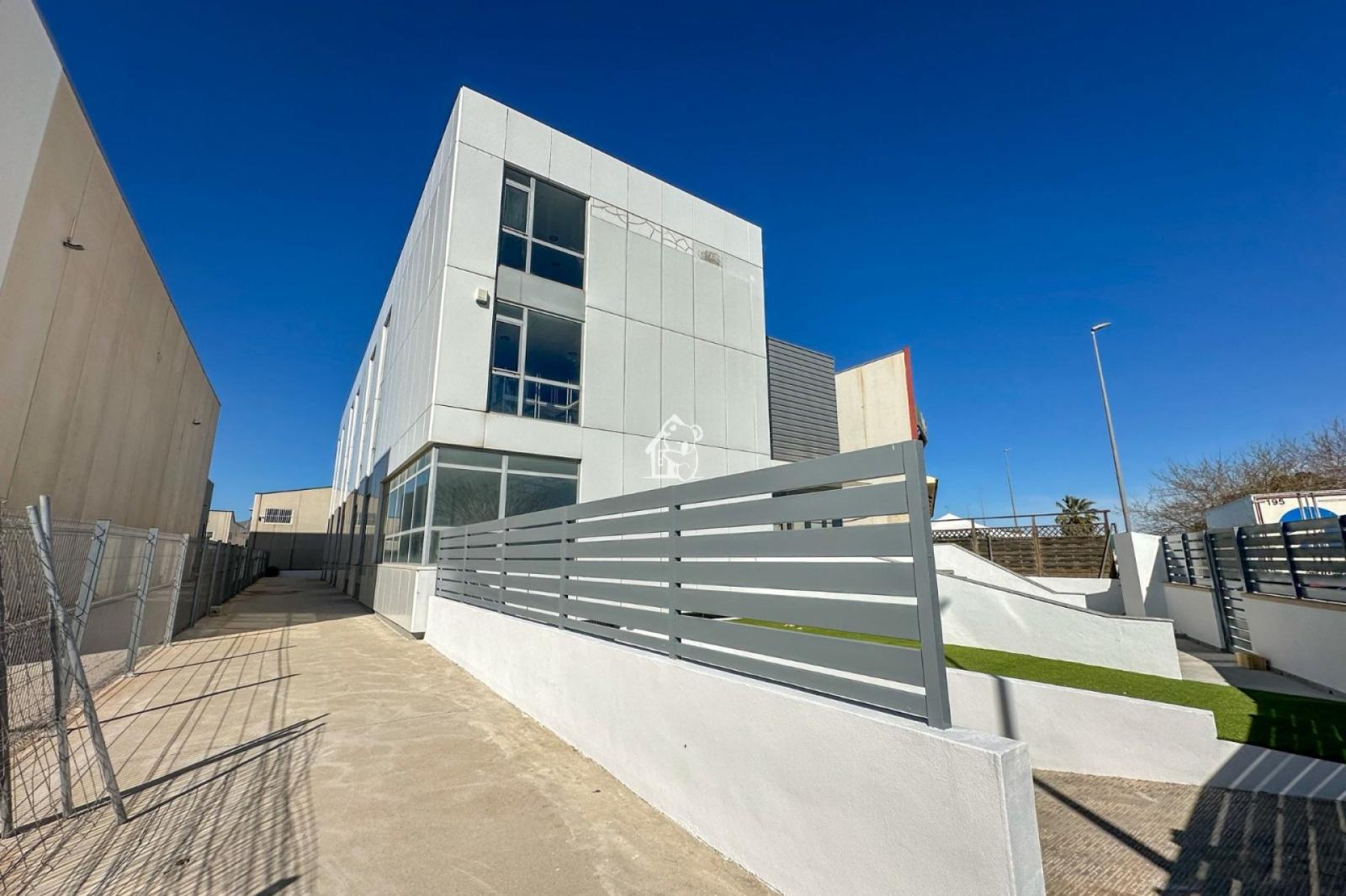 Premise for Rent in Almoradí