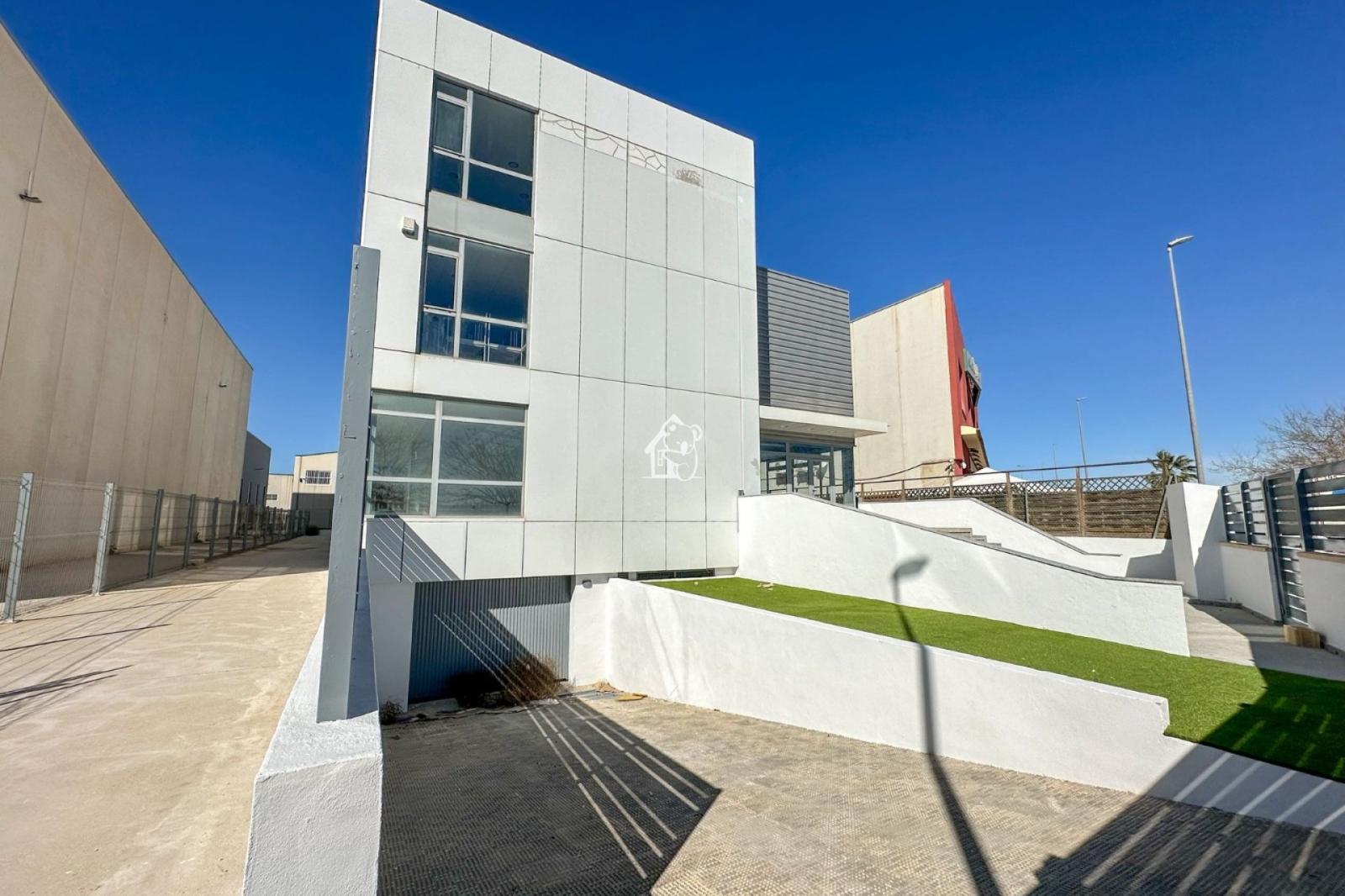 Premise for Rent in Almoradí