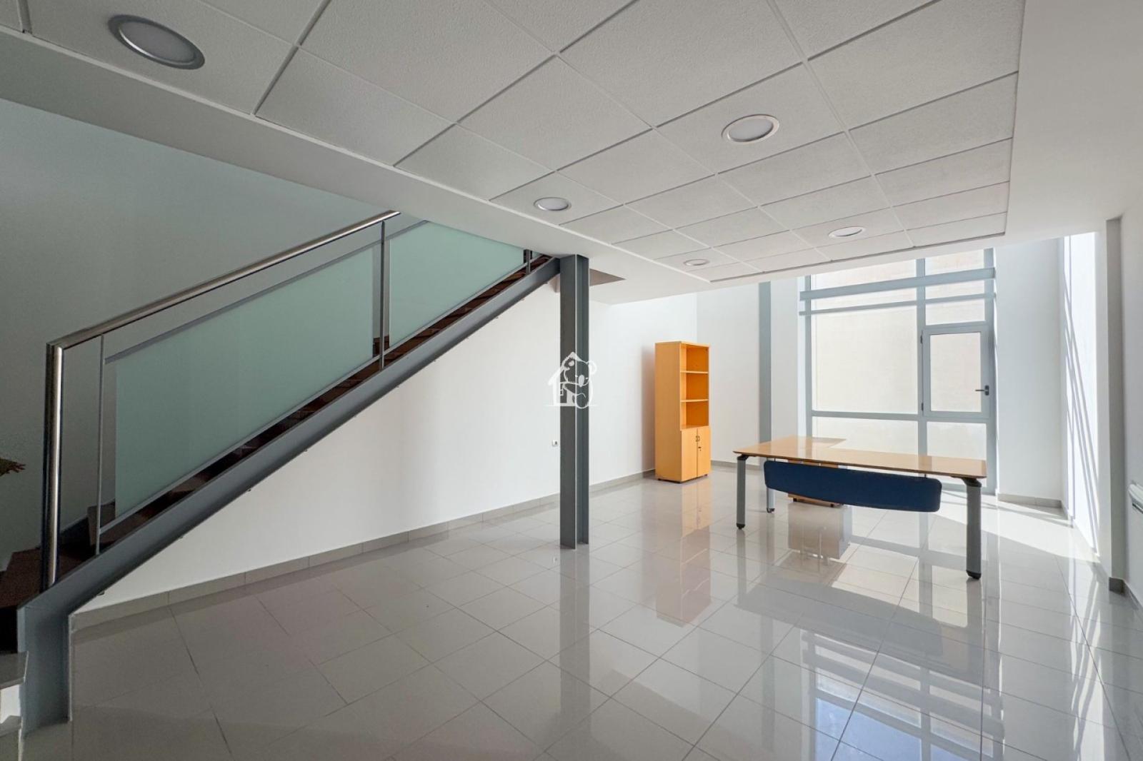 Premise for Rent in Almoradí