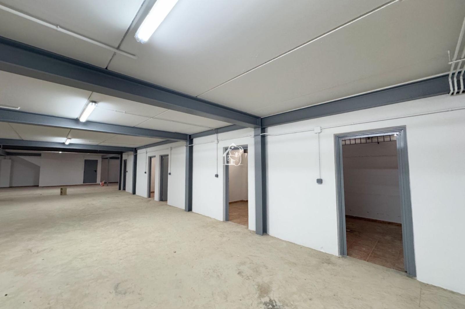 Premise for Rent in Almoradí