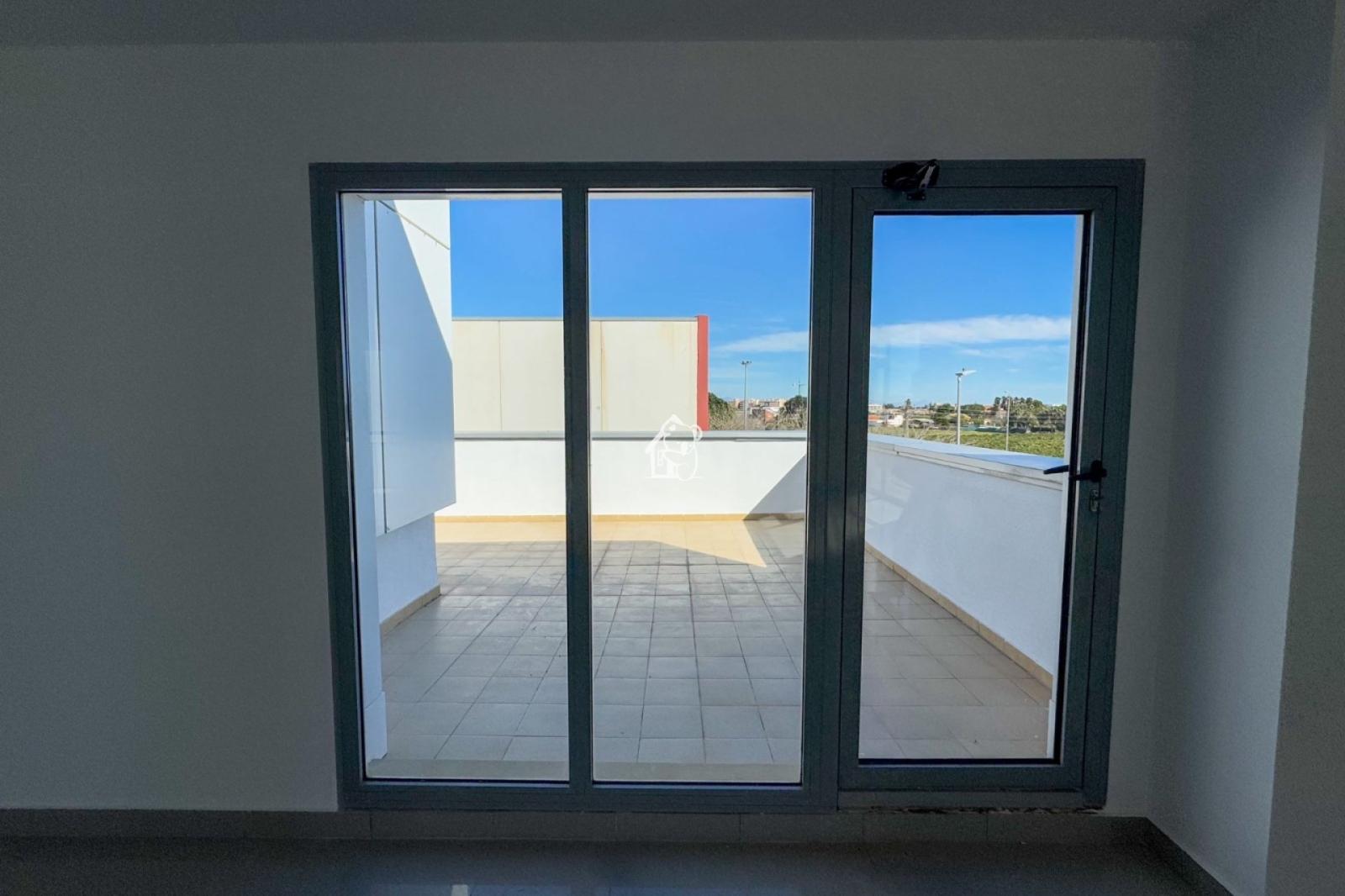 Premise for Rent in Almoradí