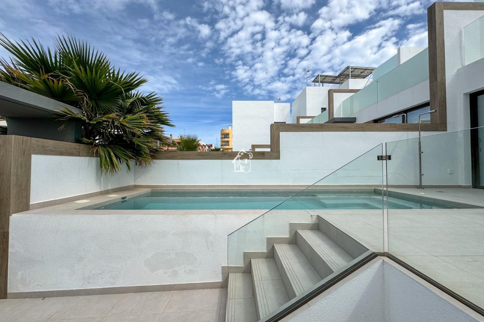 Villa for Rent in Benijófar