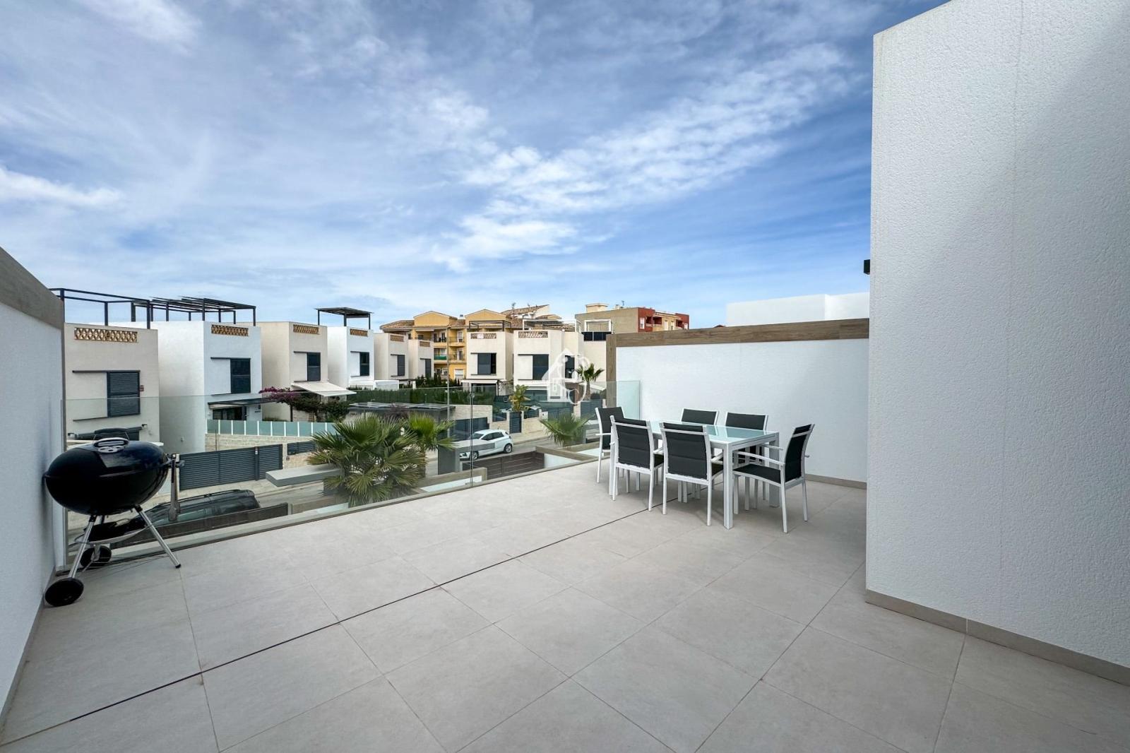 Villa for Rent in Benijófar