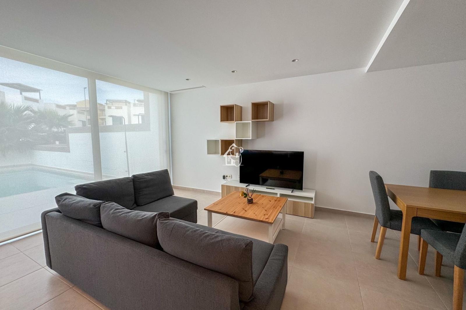 Villa for Rent in Benijófar