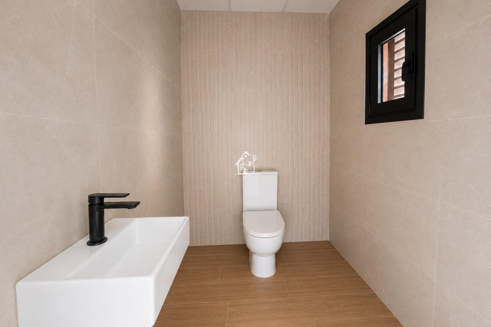Premise for Rent in Orihuela