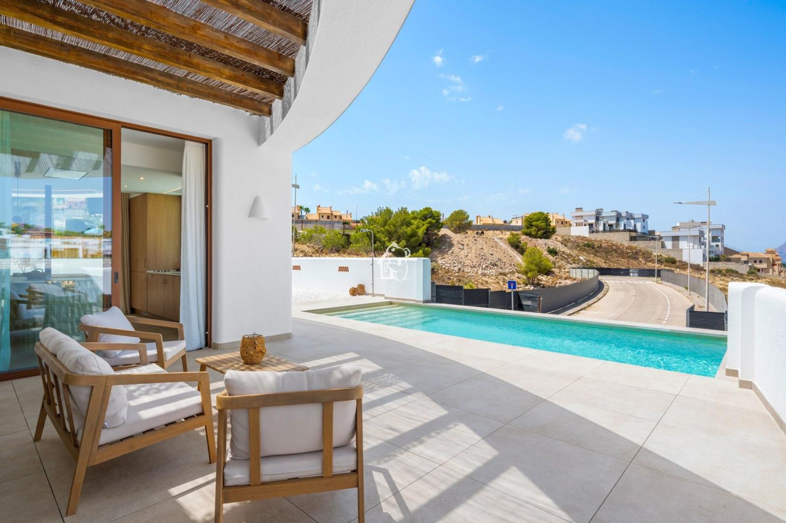 Villa for Sale in Algorfa