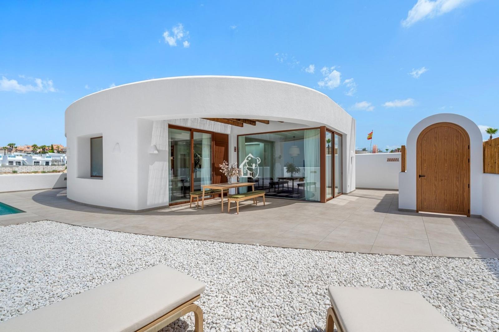 Villa for Sale in Algorfa