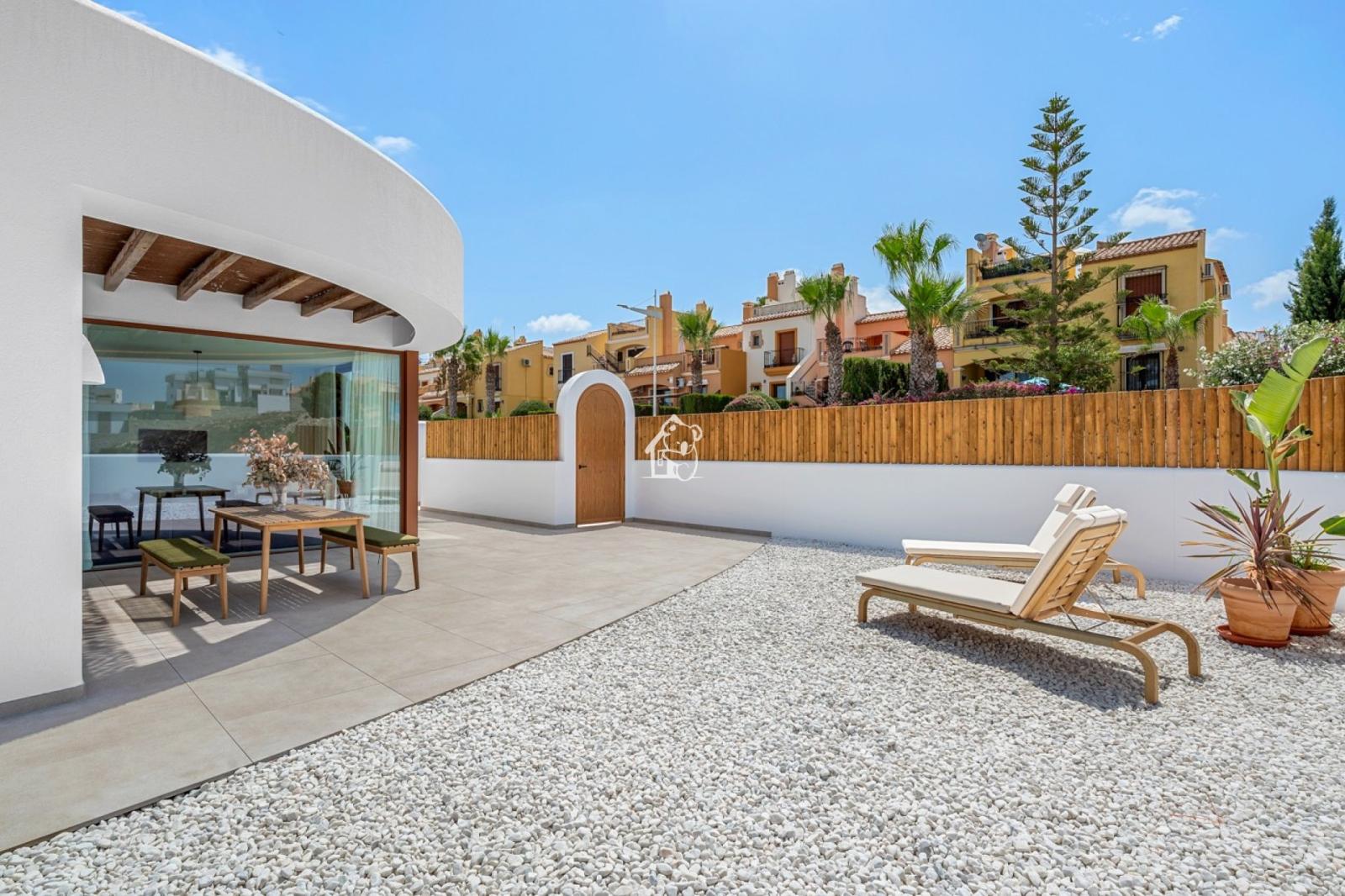 Villa for Sale in Algorfa