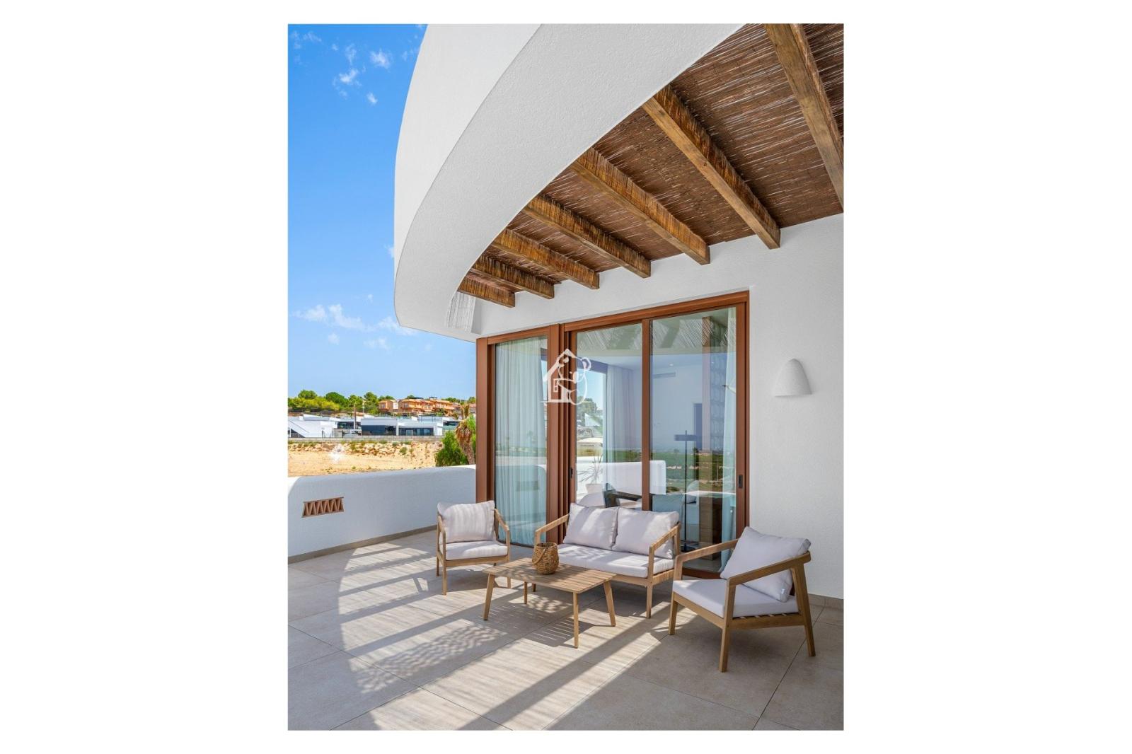 Villa for Sale in Algorfa