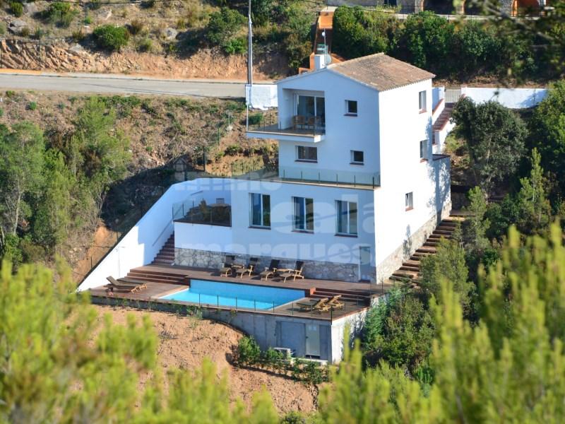 Chalet for Sale in Begur